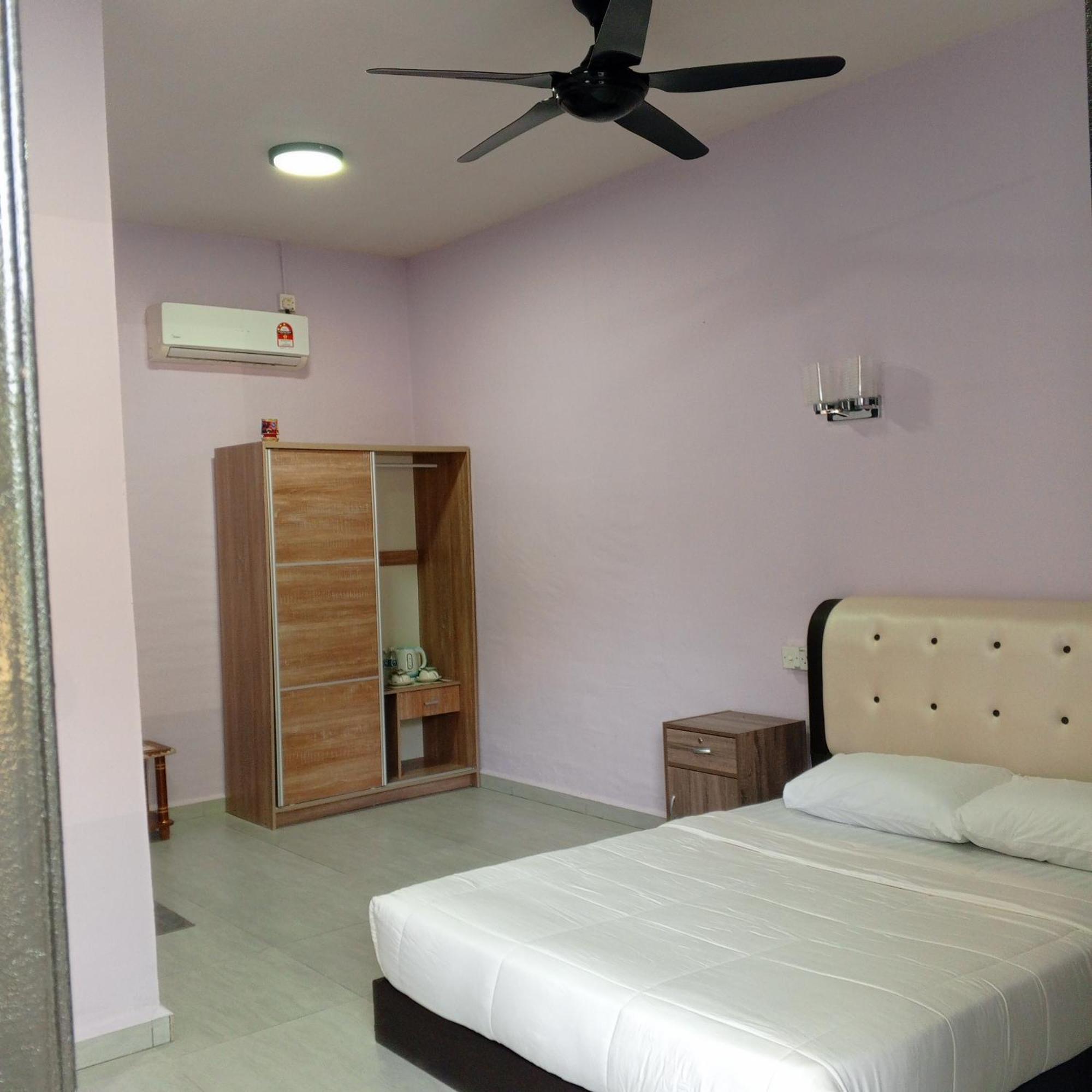 Sukau tomanggong view bed & breakfast Værelse billede